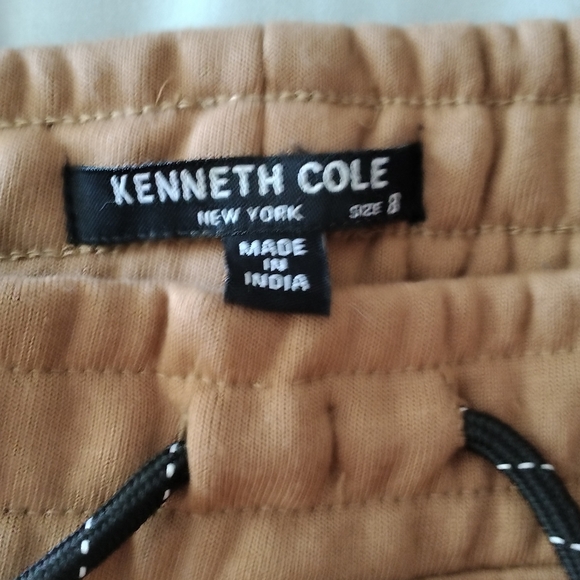 Kenneth Cole Jogger and C&J Jeans - Picture 6 of 8